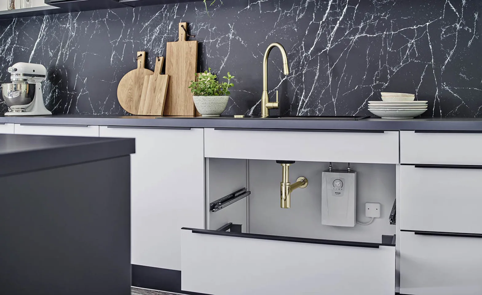 IT20250911 AB Sales detail2