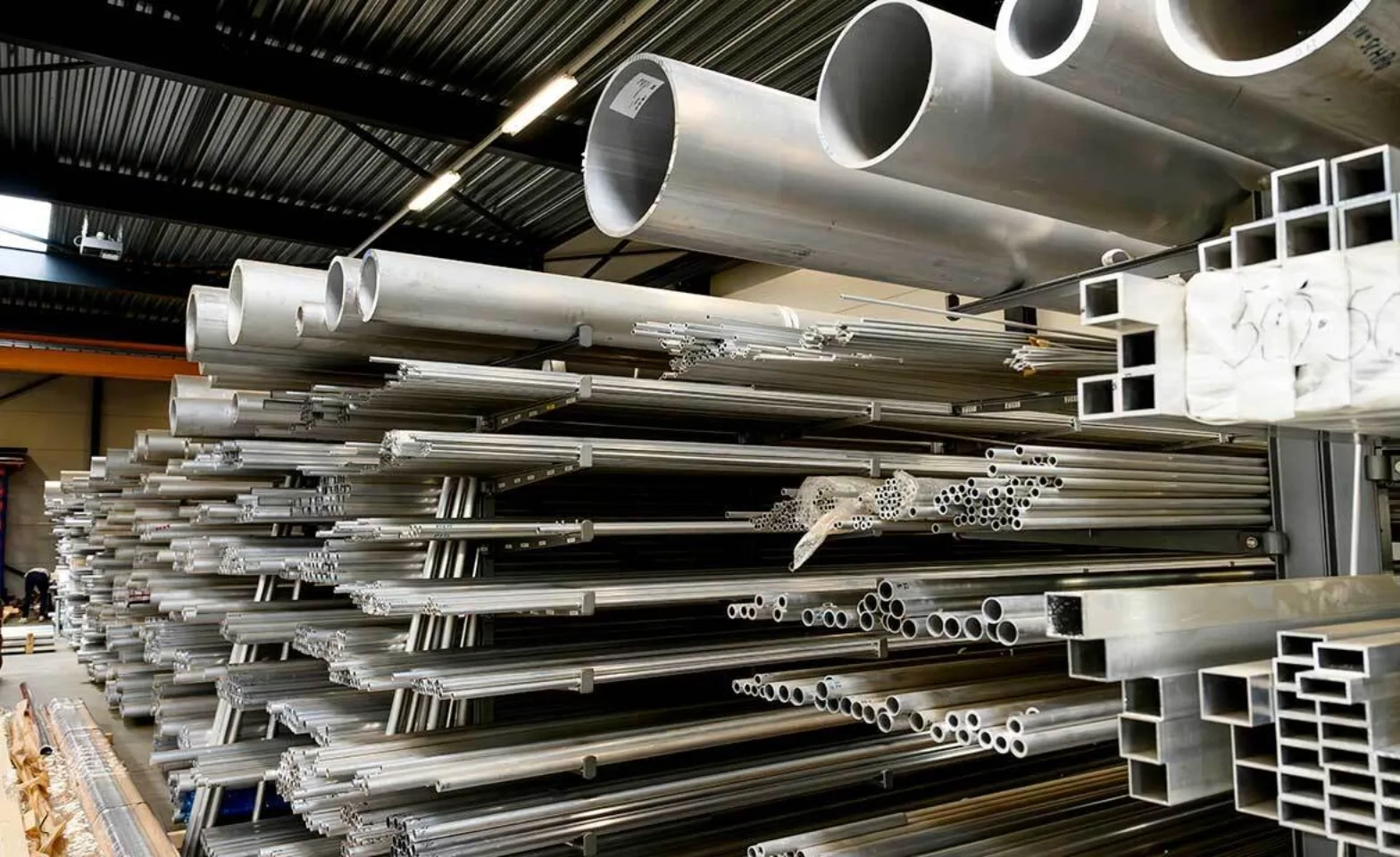 IT20251001 Gizom WEB2