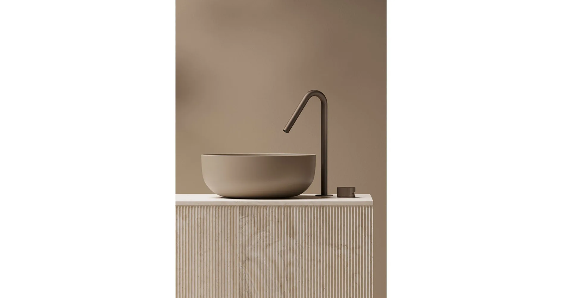 IT20260114 Hotbath Tuscan Bronze Guy 7 web