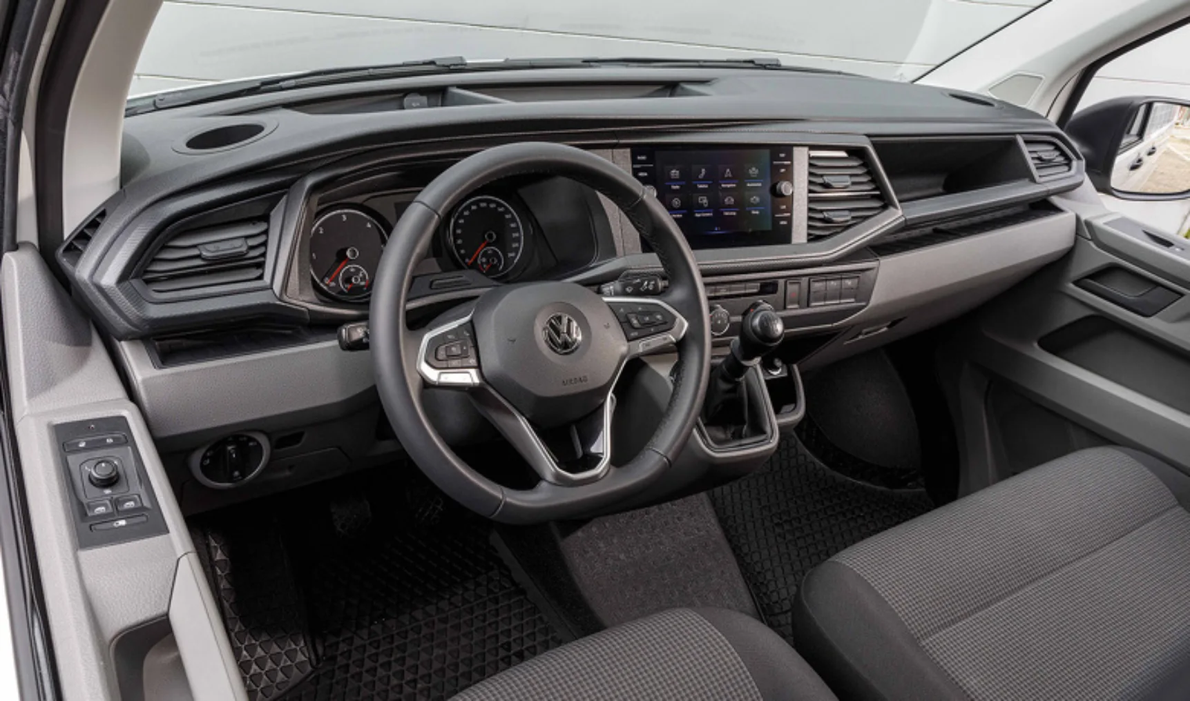 IT20191028transporter618 925074 786693c