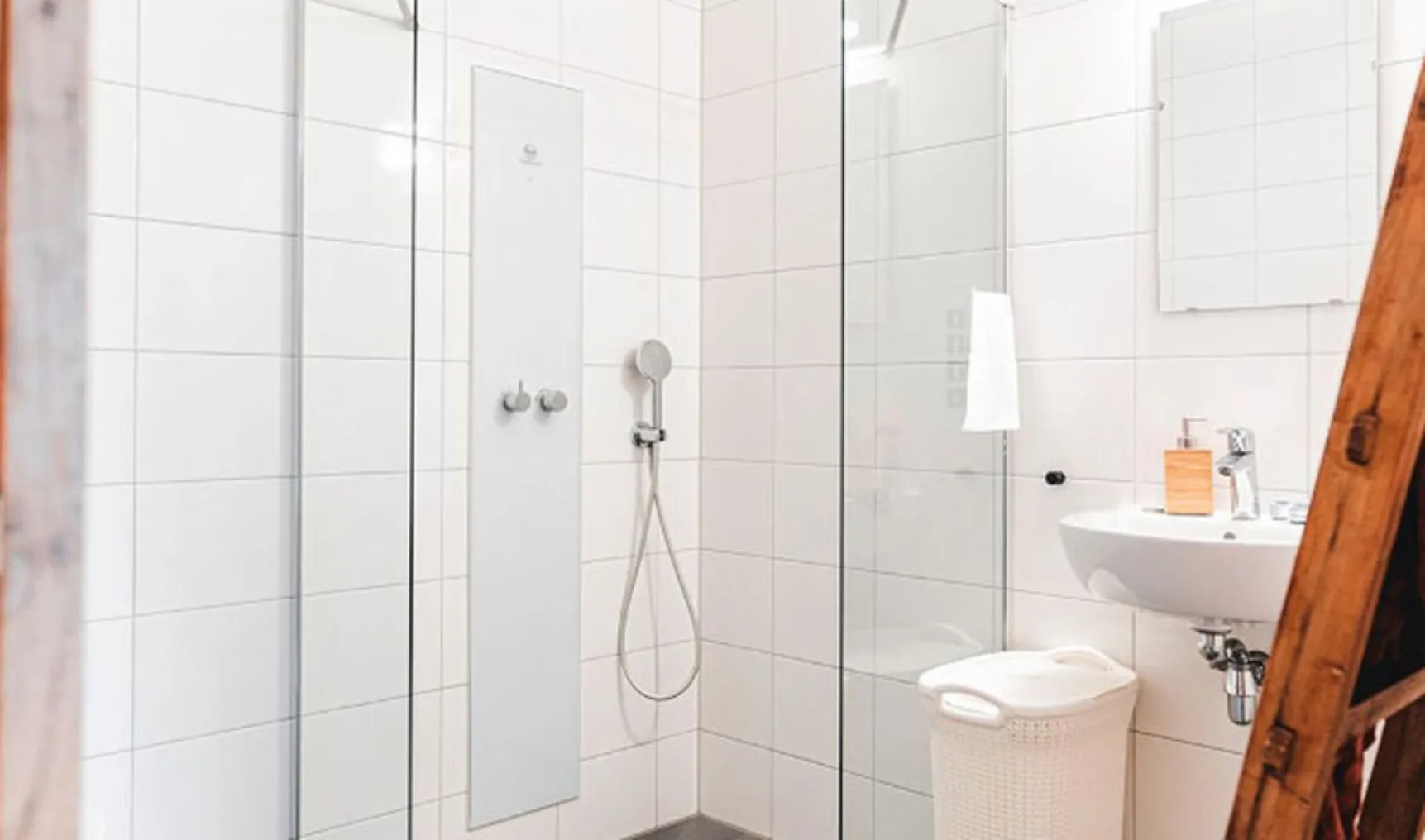 IT20230830 Luxxor douche WTW in utiliteit LHB 650x383