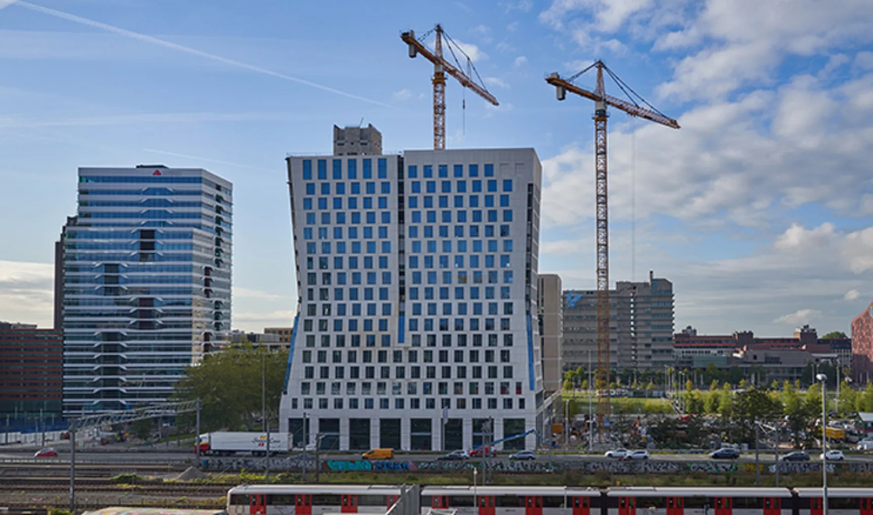 IT20200610 Hourglass Amsterdam Jual Solar 1