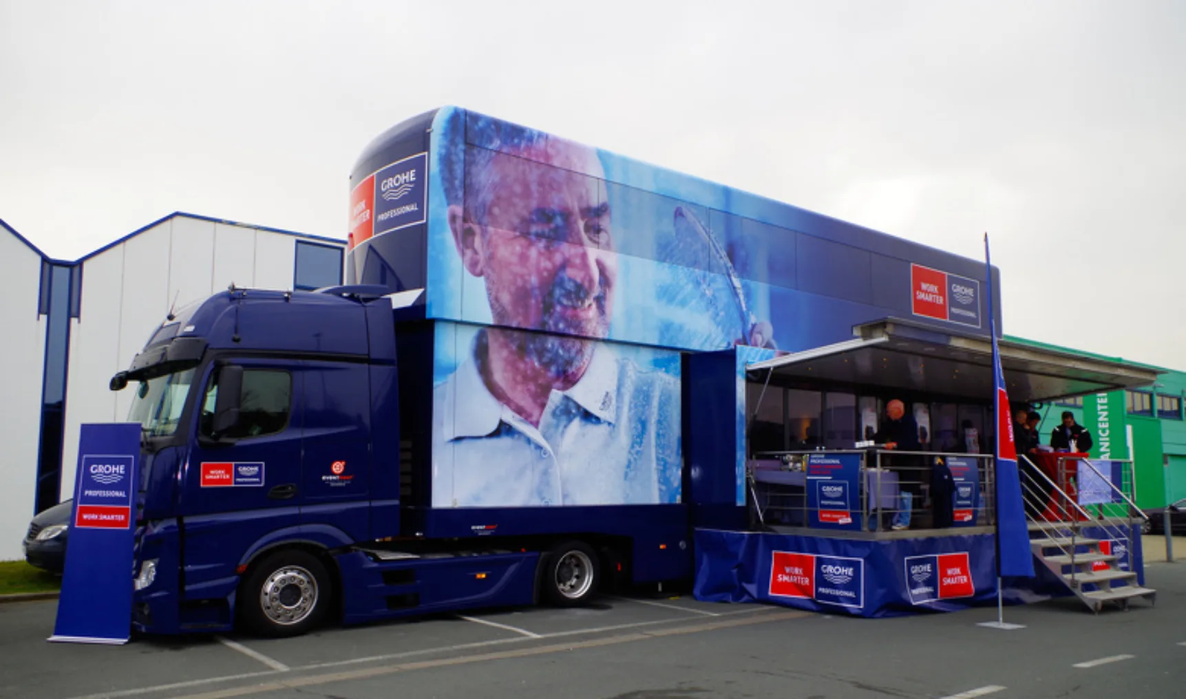 2 GROHE Work Smarter Tour XXL Truck