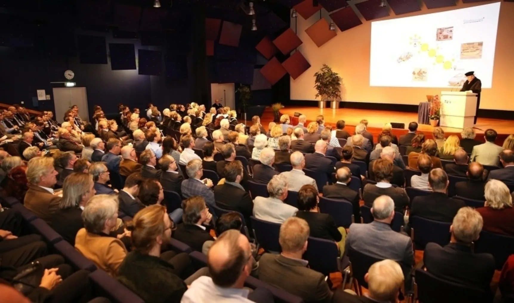Afscheirdsrede Prof dr Jos Lichtenberg de Diffusie van Slimbouwen