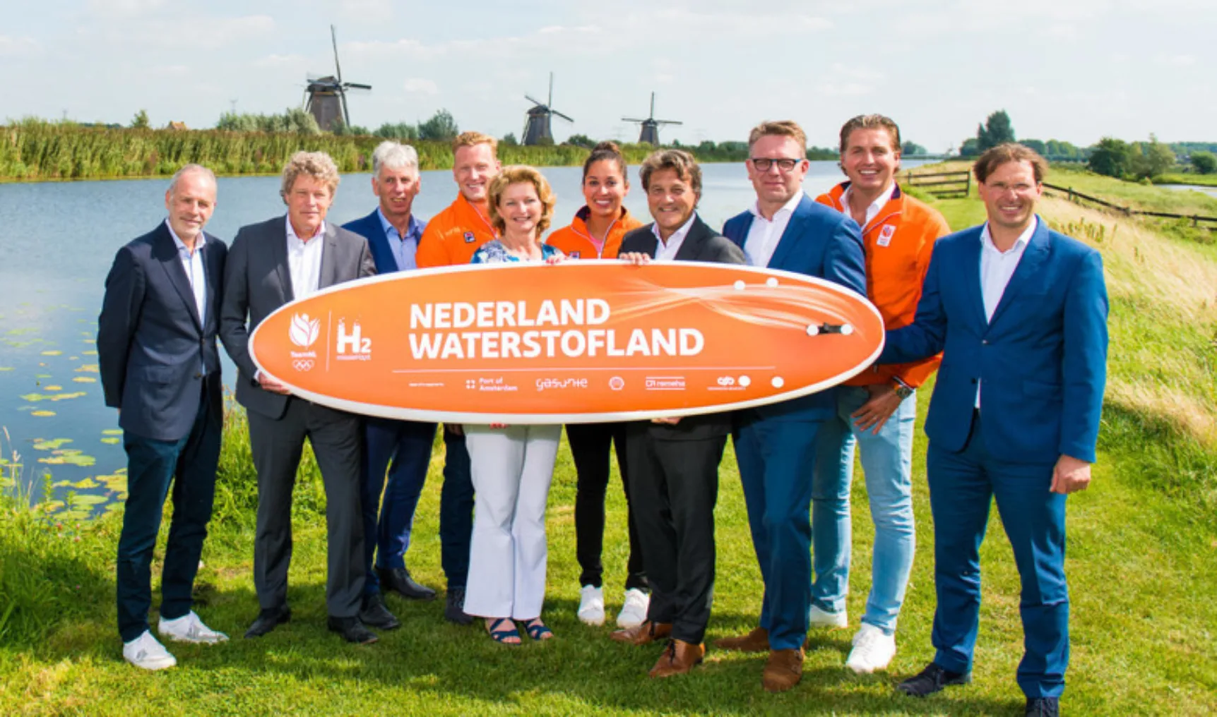 IT 20190830 Triple Double Team NL gecropt LR 0001