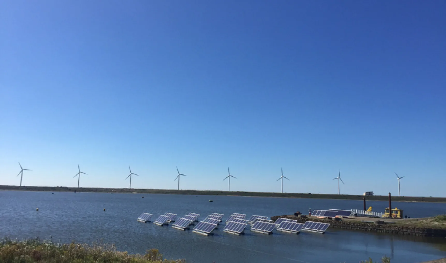 Slufter Zonnepanelen op Water