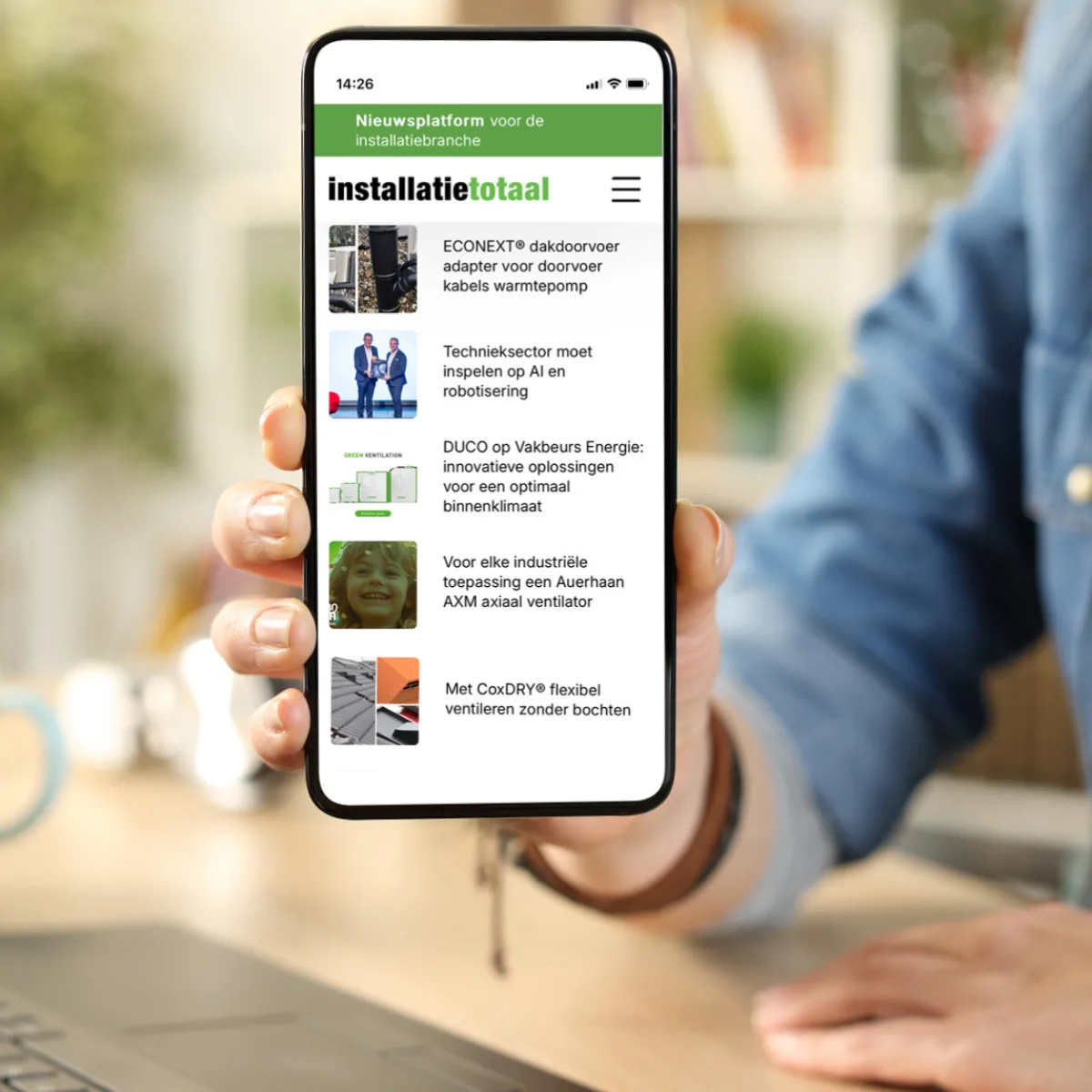 Mock up web mob 2025 900 X550 PX